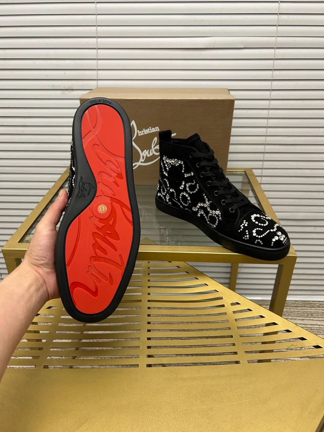(Customized model) Ex-factory price is 580. christian louboutin (CL red sole shoes) counter series, casual sneakers for couples 📢 📢 📢 Exclusive hot style release 🎈🎈💪 Movable latex feet 👻 Finished outsole line [Proud] 😝Female 35-40# Male 38#-46, global supply😝 [Top version]: Original imported genuine leather upper, top original leather lining, original molded TPU outsole, original 1:1 detail processing, original shoe last,